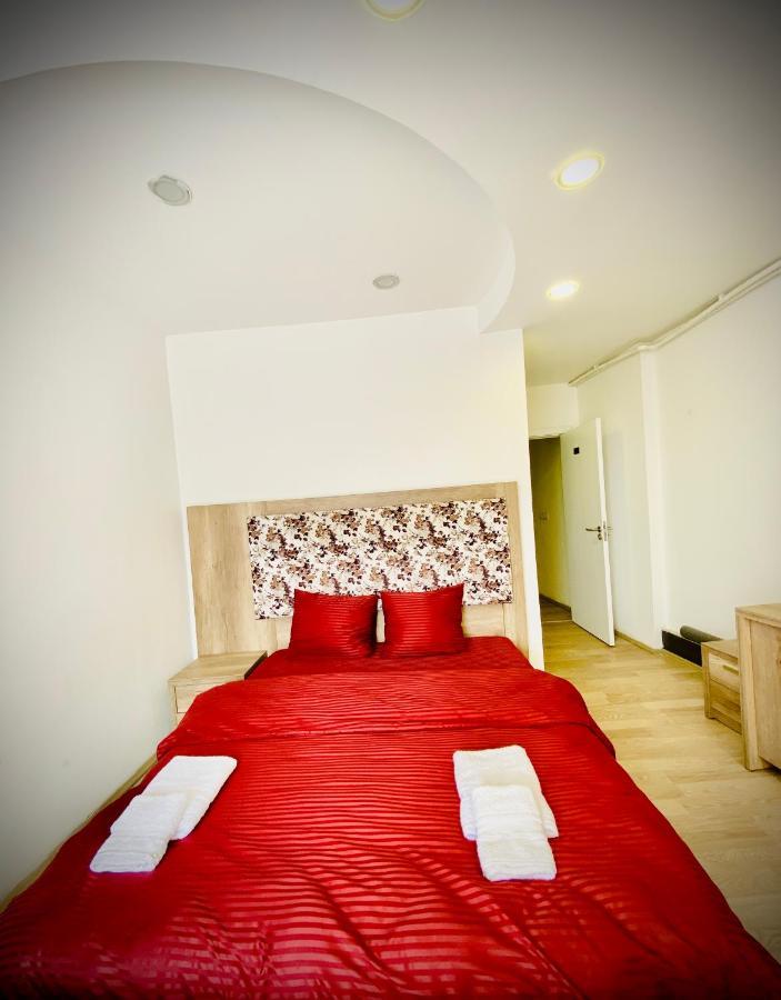 Hotel Perla Призрен Екстериор снимка